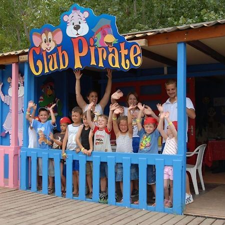 Готель Camping Valras Climatise Сериньян Екстер'єр фото